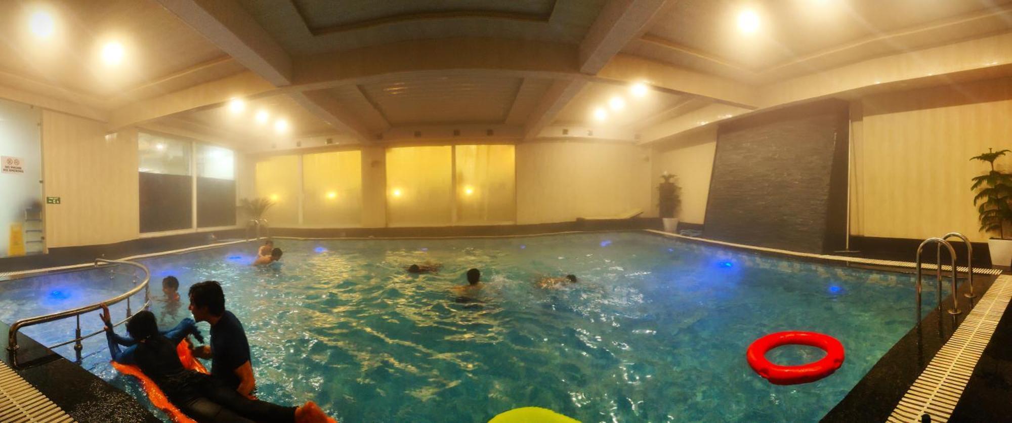 Arco Hotels And Resorts Srinagar Exterior photo
