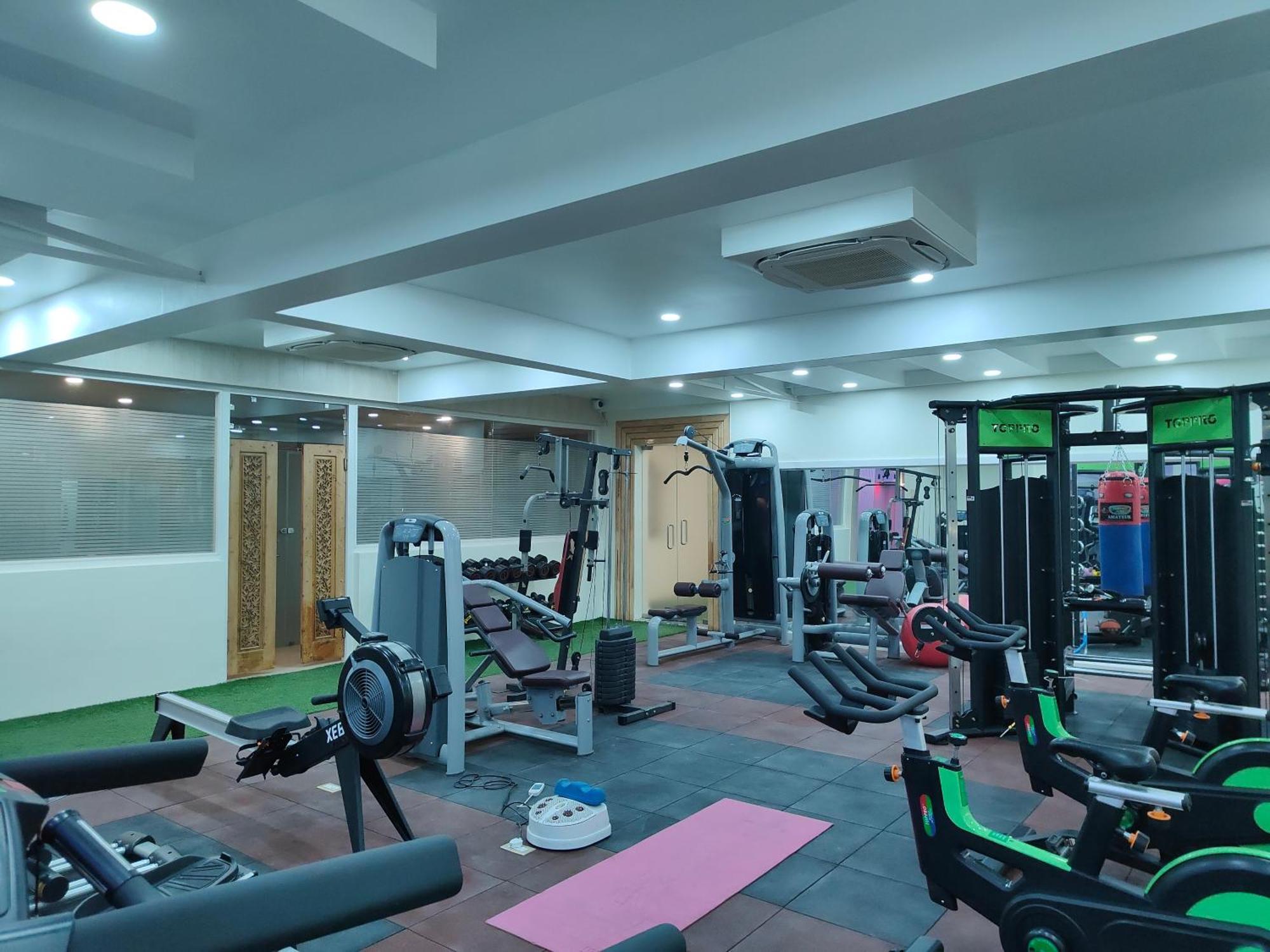 Arco Hotels And Resorts Srinagar Exterior photo
